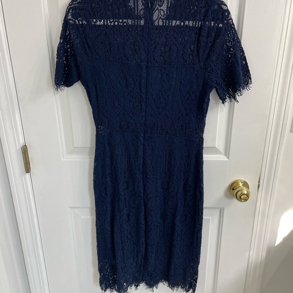 EUC Remarkable Navy Blue Sheer Lace Short Sleeve Mini Dress Sz L - Picture 8 of 10